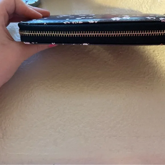 Floral Black Wallet - Picture 3 of 8